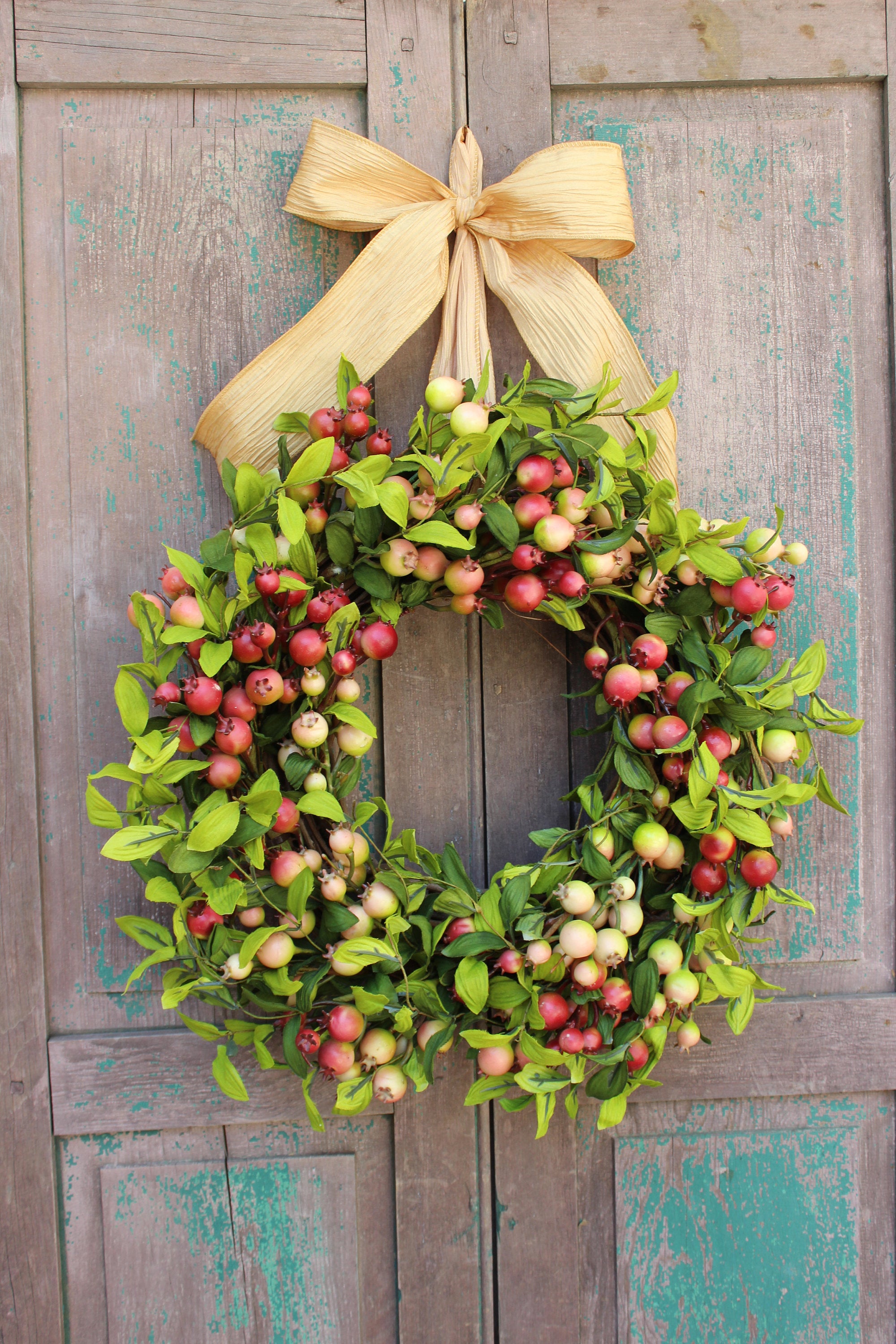 Rosehips Wreath with Bow