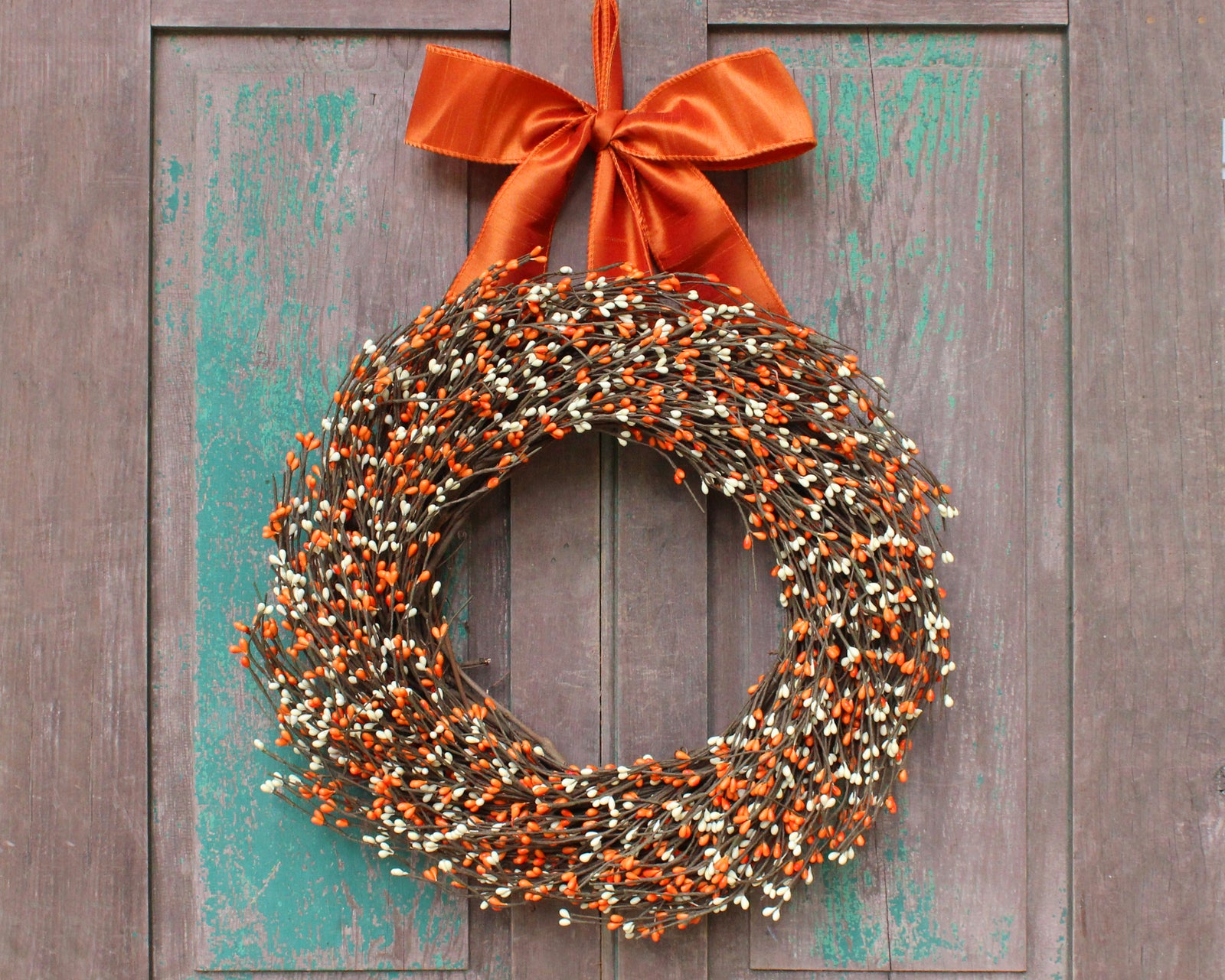 Orange Cream Pip Berry Wreath with Bow