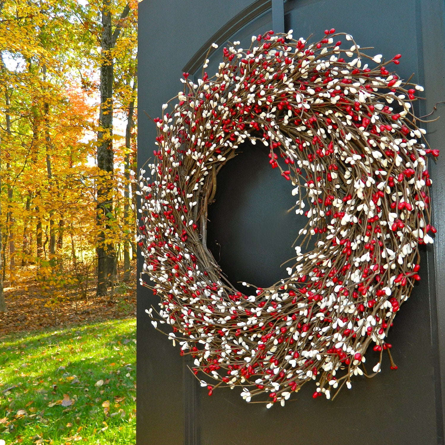 Valentine Wreath - Red Wreath - Holiday Door Decoration -  Door Wreath